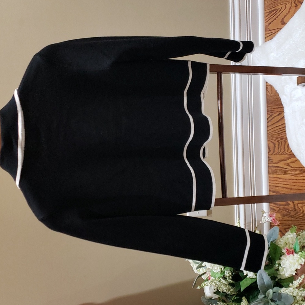 Tahari Black and White Women's Sweater - Picture 9 of 16